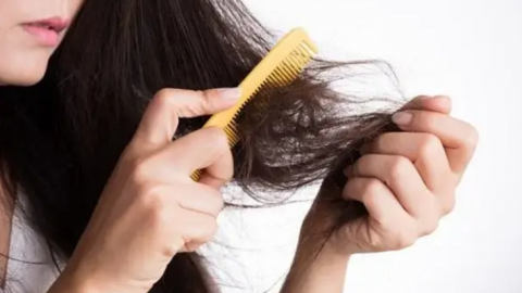 Rụng tóc nhiều tiềm ẩn tình trạng sức khỏe nghiêm trọng