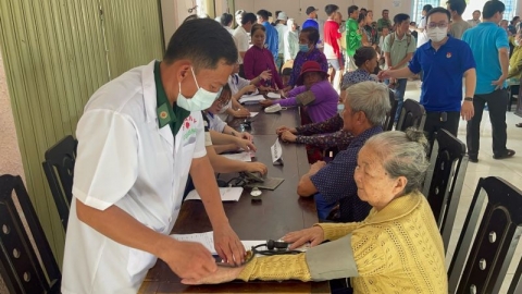 Ngày hội Thầy thuốc trẻ làm theo lời Bác, tình nguyện vì sức khỏe cộng đồng ở biên giới An Giang