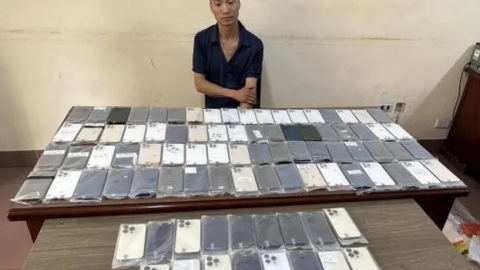 Thái Nguyên: Nhận là chủ hàng để lấy trộm 90 điện thoại iPhone