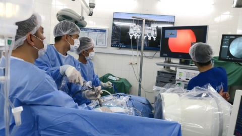 Phẫu thuật nội soi điều trị cho bệnh nhân thoát vị đĩa đệm cột sống thắt lưng