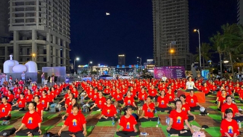 Hơn 1.500 người đồng diễn yoga quốc tế - Đà Nẵng 2024