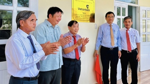 Bình Định: Vietcombank tài trợ 5 tỷ đồng xây dựng một trường học  