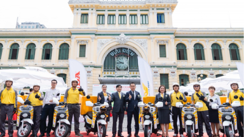 Honda bàn giao xe điện cho Bưu điện Việt Nam mở rộng dự án sử dụng xe điện giao hàng