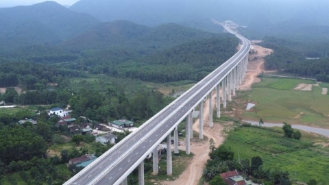 Thông xe toàn tuyến cao tốc đoạn Diễn Châu - Bãi Vọt