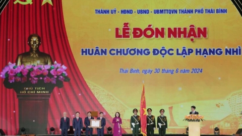 Thành phố Thái Bình đón nhận Huân chương Độc lập hạng Nhì nhân kỷ niệm 70 năm ngày giải phóng