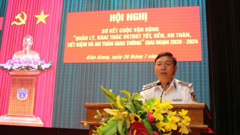 Bộ Tư lệnh Vùng Cảnh sát biển 4 nâng cao chất lượng toàn diện "Cuộc vận động 50"
