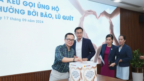 Tập thể Vietbank quyên góp hơn 700 triệu trong 120 phút của lễ phát động kêu gọi ủng hộ đồng bào