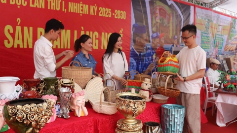 Sản phẩm OCOP – “chìa khóa mềm” mở rộng không gian du lịch làng nghề Thủ đô