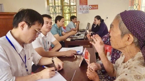 Xã Tân Minh đẩy mạnh chuyển đổi số với mô hình “Hành chính lưu động - Phục vụ không khoảng cách”