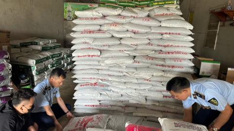 Sơn La: Xử phạt doanh nghiệp, buộc tiêu hủy 3,6 tấn phân bón không phép lưu hành