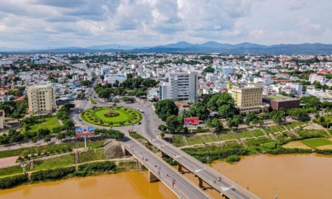 Khắc phục tình trạng ngập các tuyến đường tại thành phố Kon Tum