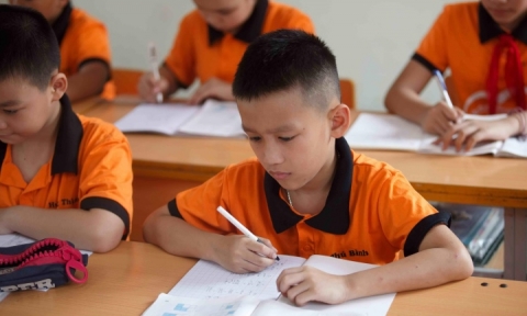 TP. Hồ Chí Minh yêu cầu các trường hoàn trả học phí nếu thu cao hơn năm trước