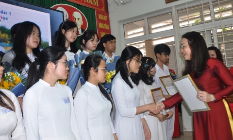 Bà Rịa Vũng Tàu khen thưởng 30 học sinh giỏi quốc gia năm học 2022-2023