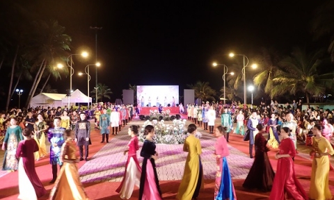 Festival Biển Nha Trang- Khánh Hòa 2023: Lễ hội áo dài đậm đà nét truyền thống