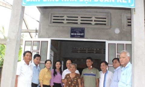 Bến Tre: Trao tặng nhà Đại đoàn kết tại xã Phước Ngãi, huyện Ba Tri