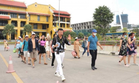 Tỉnh Quảng Ninh yêu cầu kiểm tra, xử lý hiện tượng chèo kéo khách du lịch