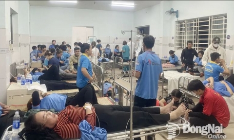 Đồng Nai: Gần 100 người nhập viện sau khi ăn bánh đa cua