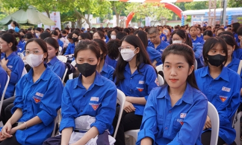 Ngày hội việc làm cho thanh niên tại Quảng Bình thu hút hơn 1.000 đoàn viên thanh niên tham gia
