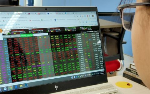 Tuần qua, khối ngoại bán ròng đột biến gần 5.000 tỷ