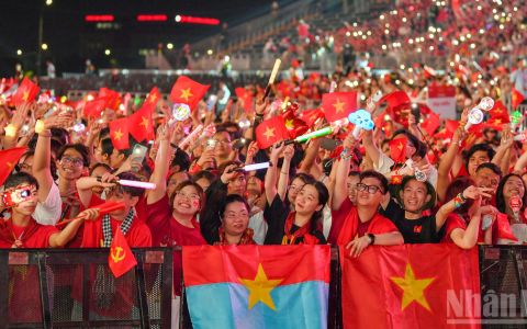 [Ảnh] "Tổ quốc trong tim" lan tỏa mạnh mẽ tình yêu đất nước
