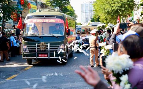 Khoảng lặng xúc động trên hành trình đưa 731 liệt sĩ về nơi an nghỉ