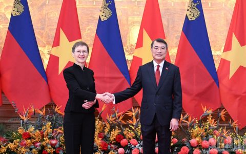 Thủ tướng Lê Minh Hưng chủ trì lễ đón Thủ tướng Công quốc Liechtenstein Brigitte Haas
