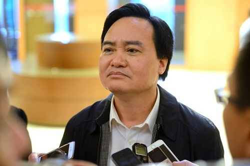 Bộ trưởng Bộ GD&ĐT nói về việc điều giáo viên tiếp khách tại Hà Tĩnh