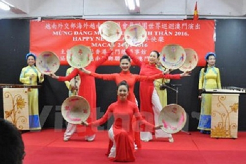 Giao lưu văn hóa "Sắc màu nghệ thuật châu Á-2016" tại Hong Kong