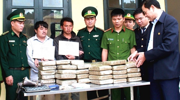 Hà Tĩnh: Phá vụ án 2 người Lào chở 60 bánh cần sa sang Việt Nam tiêu thụ