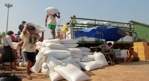 Hỗ trợ gần 6.900 tấn gạo cho 3 tỉnh