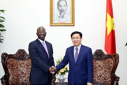 Phó Thủ tướng Vương Đình Huệ hội đàm với Giám đốc Quốc gia WB tại Việt Nam