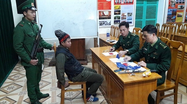 Bắt đối tượng người Lào vận chuyển lượng lớn ma túy vào Việt Nam