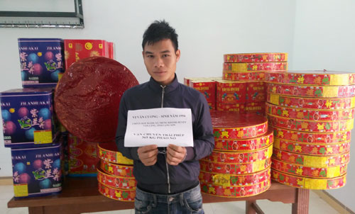 Lạng Sơn: Bắt giữ đối tượng vận chuyển pháo trái phép