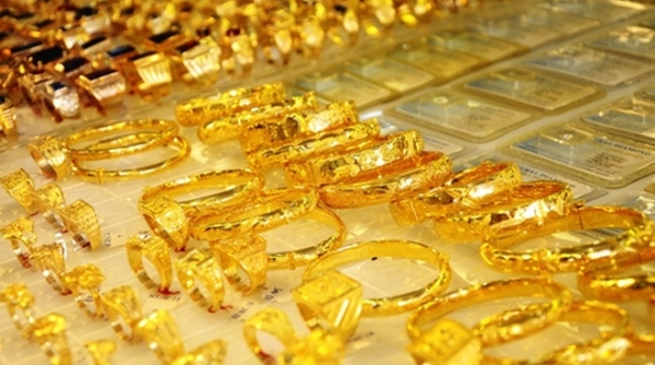 Hôm nay, thị trường vàng nhiều biến động, giá vàng giảm mạnh
