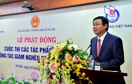 Phó Thủ tướng Vương Đình Huệ dự lễ phát động cuộc thi báo chí về giảm nghèo