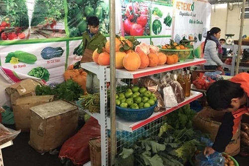 Hơn 40 sản phẩm nông sản sạch Sơn La về Hà Nội