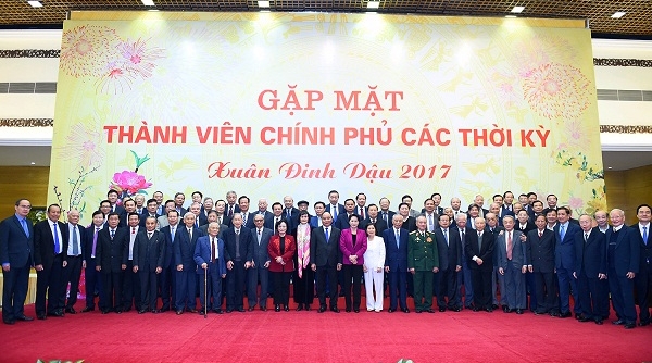 Thủ tướng Nguyễn Xuân Phúc gặp mặt thành viên Chính phủ các thời kỳ
