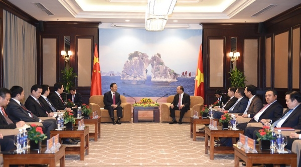Thủ tướng Nguyễn Xuân Phúc tiếp Bí thư Khu ủy Khu tự trị dân tộc Choang tỉnh Quảng Tây (Trung Quốc)