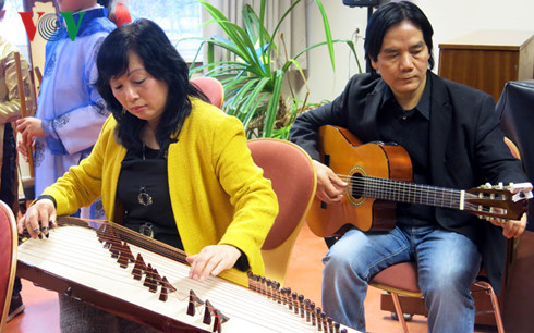 Âm nhạc dân tộc: "Hồn Việt" giữa "trời Tây"