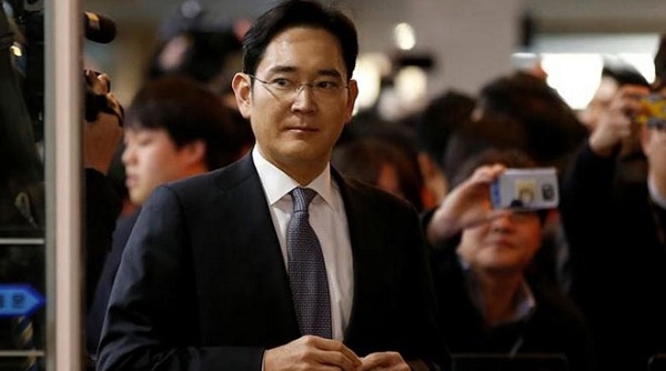 Phó chủ tịch Tập đoàn Samsung chính thức bị bắt giữ