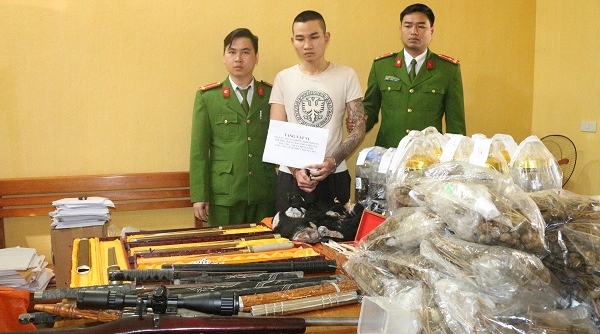 Hà Tĩnh: Bắt đối tượng tàng trữ ma túy cùng nhiều vũ khí nóng