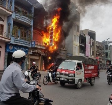 Hải Phòng: Kịp thời dập tắt đám cháy trên đường Nguyễn Đức Cảnh