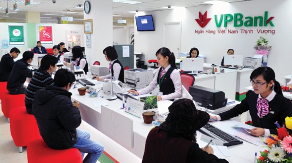 VPBank cắt giảm hơn 20% lương của nhân viên