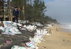 Thừa Thiên Huế: Mở cửa biển mới, hàng ngàn hộ dân khốn đốn