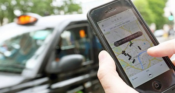 Uber và Grab đang được hưởng mức thuế ưu đãi hơn so với Taxi truyền thống?