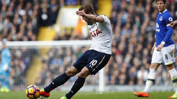 Harry Kane lập cú đúp, Tottenham “bắn hạ” Everton trên sân nhà