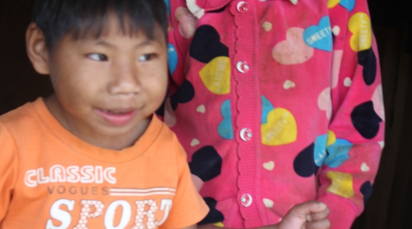 Đắk Lắk: Xót xa gia đình sinh ra 2 người con dị tật
