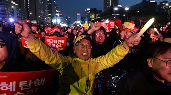 Hàn Quốc chia rẽ sâu sắc sau phán quyết bãi nhiệm Tổng thống