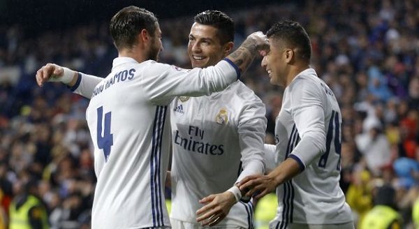 Ronaldo và Ramos lập công, Real Madrid đòi lại ngôi đầu La Liga