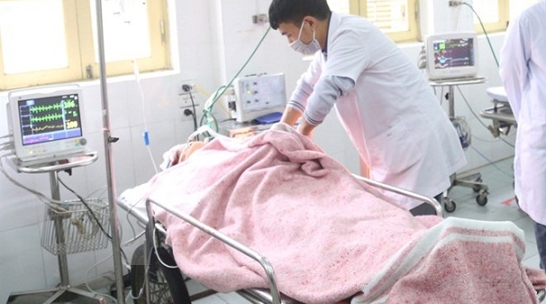 Vụ tai nạn thảm khốc ở Hà Nam: UB ATGT quốc gia tới bệnh viện động viên các nạn nhân